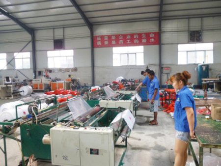 制(zhi)袋車間